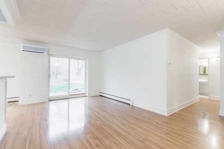 For Lease - 20 John Street Unit# 110, Grimsby, Ontario - Photo 3