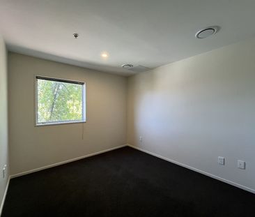 Central Living on Waller! - Photo 6