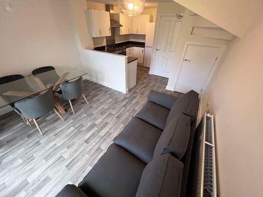 Great High Spec Property For Rent-warwick Students, CV4 - Photo 1