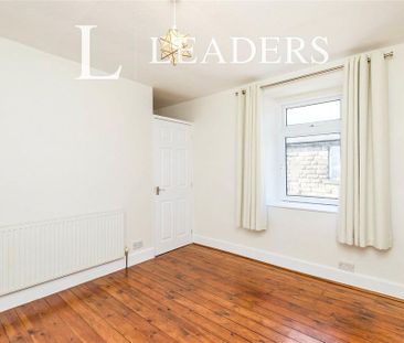 2 bedroom semi-detached house to rent - Photo 2