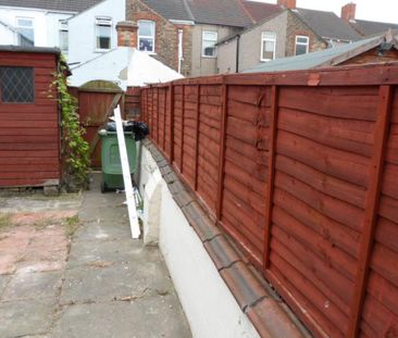 2 bedroom terraced house to rent - Photo 3