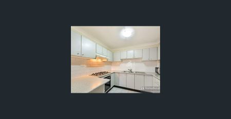 Enjoy Comfort, Style & Convenience in the Heart of Toongabbie - Photo 4