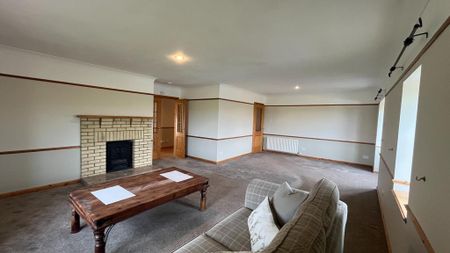 5 bedroom detached house to rent - Photo 3