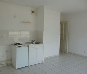 Location Appartement 2 pièces 42m² ORLEANS 45000 - Photo 4