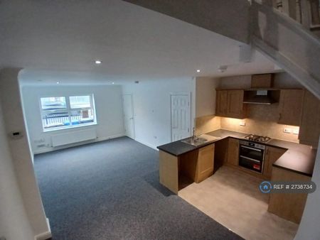2 bedroom flat to rent - Photo 3