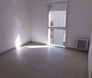 T2 AVEC TERRASSE ET PARKING - Photo 1