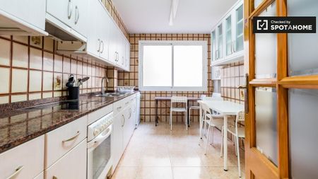 valencia, Valencian Community 46021 - Photo 4