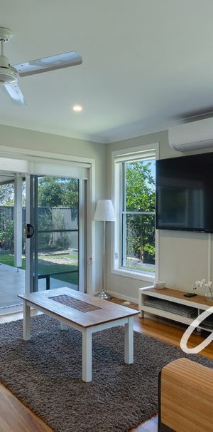 Spacious 4-Bedroom Fully Furnished Home - Photo 1