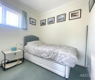 4 bedroom bungalow to rent - Photo 1