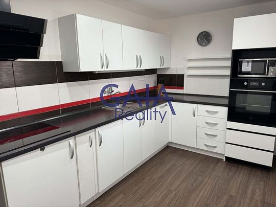 Pronájem bytu 2+1 52 m² - Photo 1