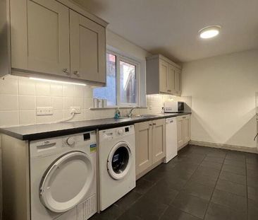 Room's Available August 1st, 34a Delhi Street, Belfast, BT7 3AJ - Photo 5