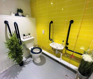 Premier Wet Room Ensuite - Photo 5