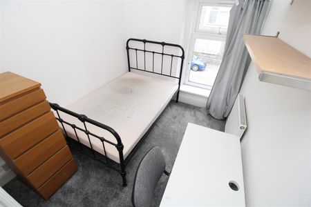 Room For Rent John Street, Pontypridd - Photo 2