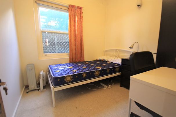 7-bedroom shared house, Henley St - Photo 1