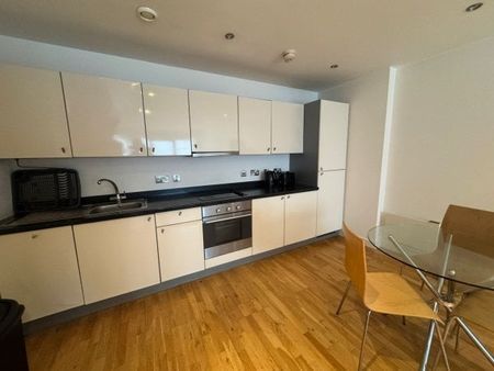 Alexandra Tower, Princes Parade. L3 - Photo 3