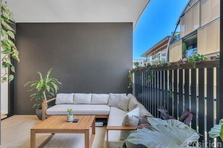 Lifestyle Unit, Close to all Amenities. - Photo 5