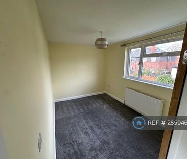 3 bedroom semi-detached house to rent - Photo 2