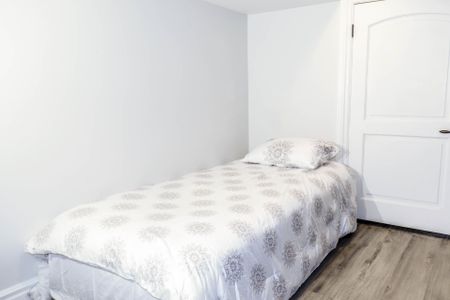 For Lease - 222 Markham Street Unit# Bsmt, Toronto, Ontario - Photo 5