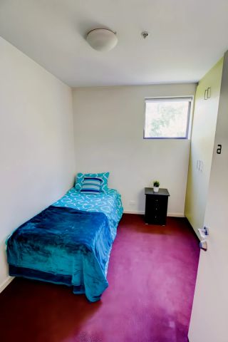 3 Bedroom - Whole - Photo 3