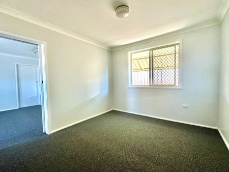 SOUTH TAMWORTH - Tidy One Bedroom Unit - Photo 4