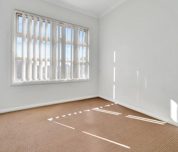 Stylish & Low-Maintenance Living in the Heart of Noble Park - Photo 5