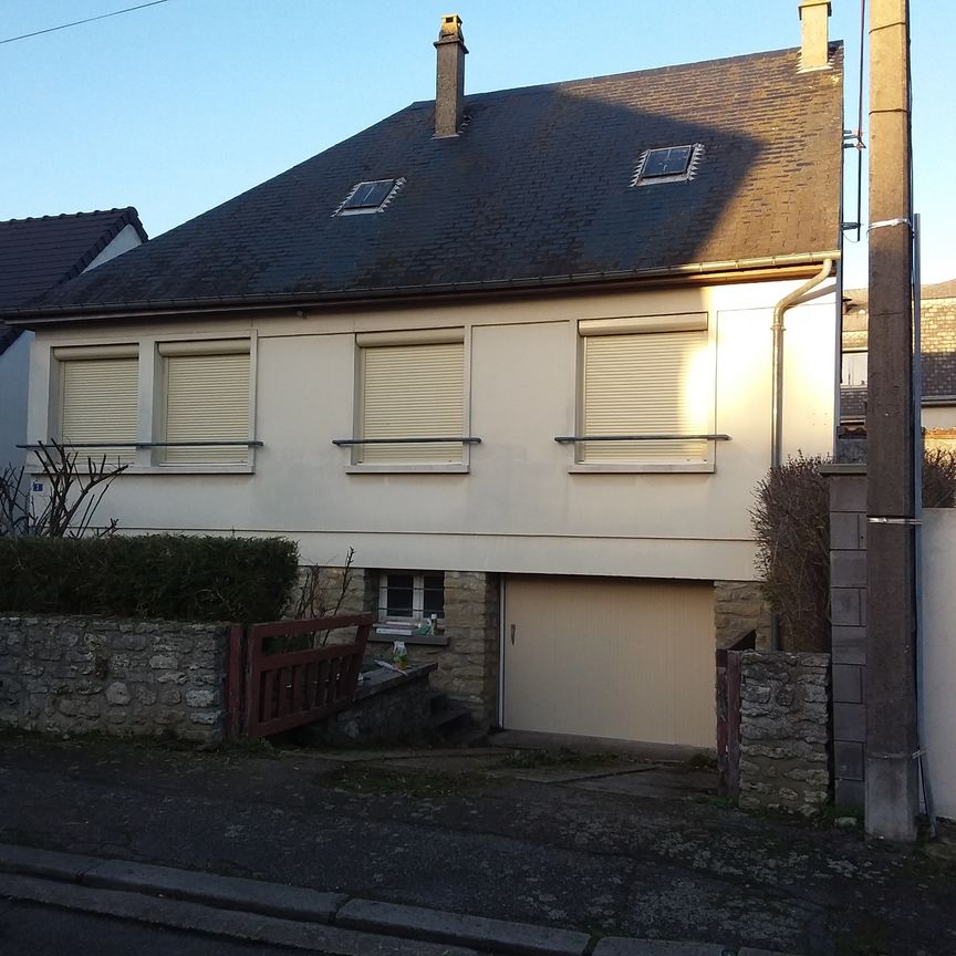 GOURNAY EN BRAY, 3 rue DUHAMEL DE MONTHUREL pavillon sur sous-sol - Photo 1