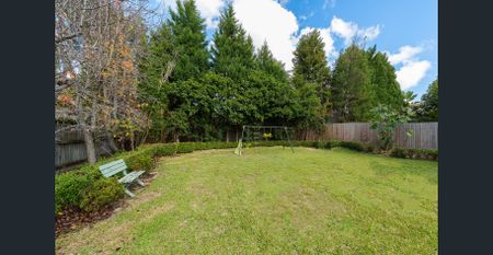 Immaculate Three Bedroom Family Home - Photo 2