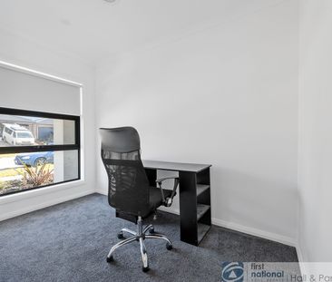 44 Scenery Drive, Clyde North - Photo 2