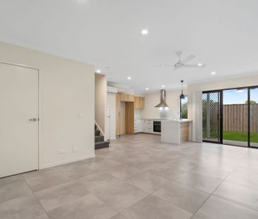 For Lease: Low-Maintenance Townhome in a Convenient Raceview Location! - Photo 6