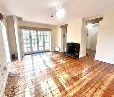 Witney, Minster Lovell - Photo 1