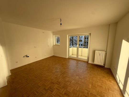 Helle 2,5-Zimmer-Wohnung mit Balkon in München - Photo 1