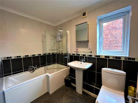 2 bedroom semi-detached house to rent - Photo 5