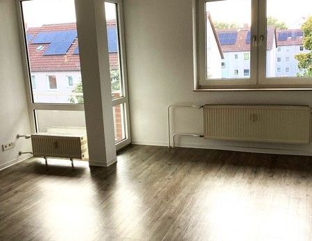 Gut geschnittene 4-Zimmer-Wohnung in zentraler Lage - Foto 1