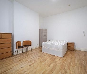 1 bed flat to rent in Windsor Road, London, W5 5 - Photo 1