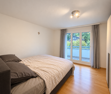 Charmante Dachwohnung mit Balkon und schöner Aussicht in Zofingen - Foto 4