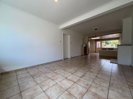 Ruime, rustig gelegen woning met 3 slaapkamers in Anzegem - Photo 2