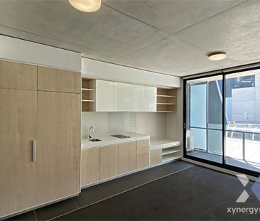 Stylish One-Bedroom Living in the Heart of South Yarra - Photo 4