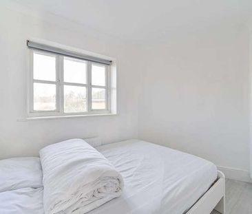 Amhurst Walk, Thamesmead, SE28 - Photo 4