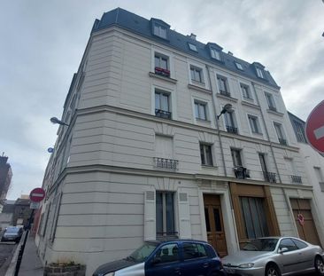 location Appartement T4 DE 72.08m² À SAINT DENIS - Photo 1