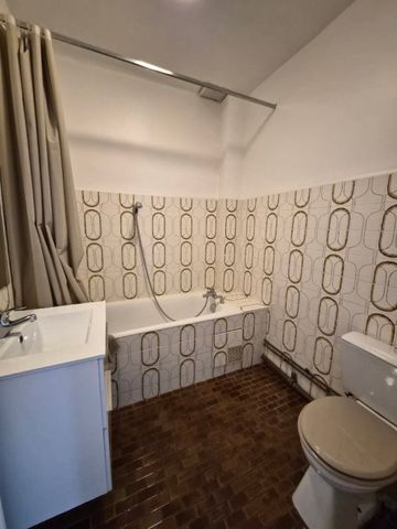Grand studio proche rue Cler A LOUER - PARIS 7EME ARRONDISSEMENT Gros-Caillou - 40 m - 1 390 € - Photo 5