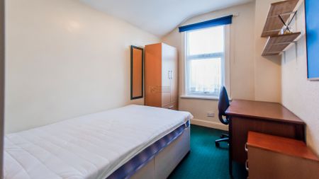 96 Warwards Lane - Photo 4