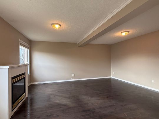 For Lease - 594 Flagstone Court, Oshawa, Ontario - Photo 1