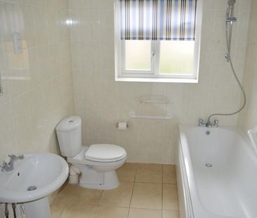 2 bedroom maisonette to rent - Photo 5