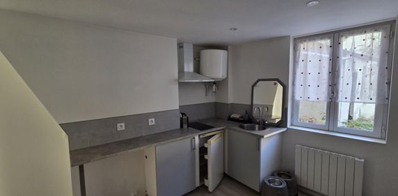 Location Appartement 1 pièce 18m² LISIEUX 14100 - Photo 2