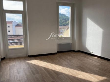 Location Appartement 3 pièces 72m² SALERNES 83690 - Photo 3