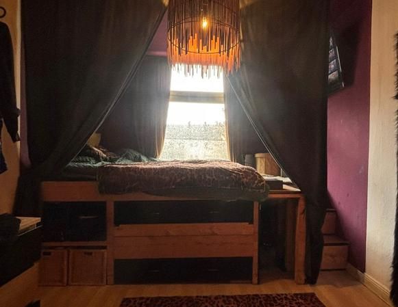 Schön aufgeteilte Altbauwohnung dringend!zum 1.12 - Foto 1