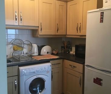 2 Bed Flat, City Gate House, IG2 - Photo 6