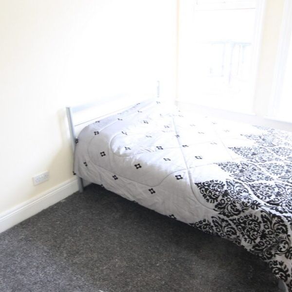 Archery Terrace, Leeds, LS2 9AT - Photo 1