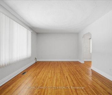 For Lease - 20 Dunsmore Gardens Unit# MAIN, Toronto, Ontario - Photo 2