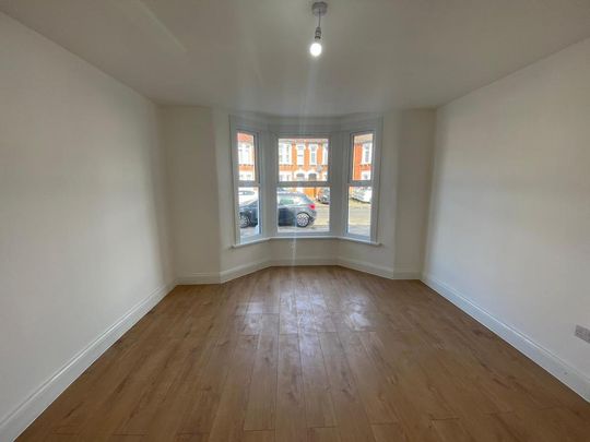 4 bedroom terraced house to rent - Photo 1